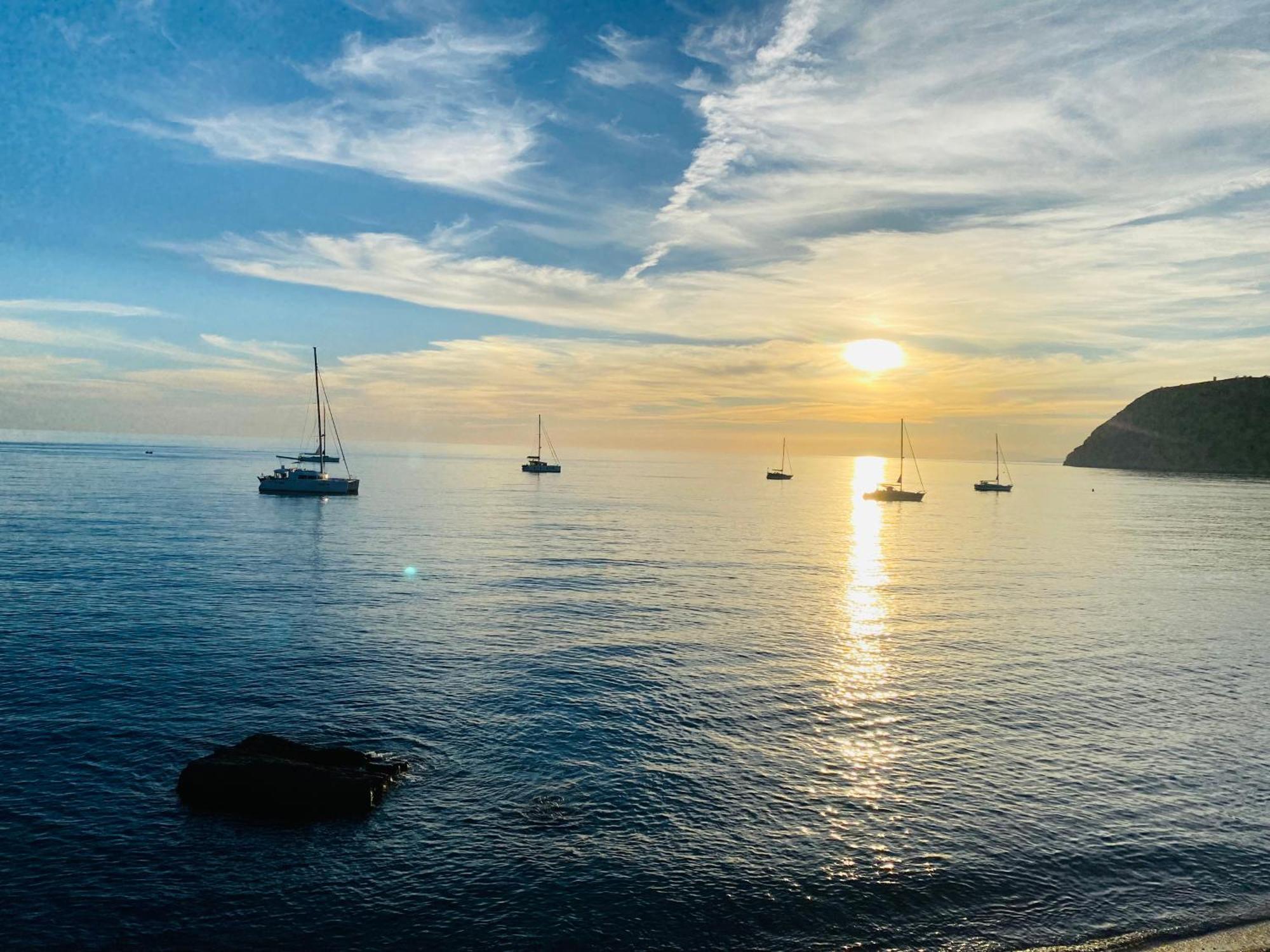 Jardines De Adnania En Marina Del Este Con Vista Al Mar Ada La Herradura  Eksteriør billede